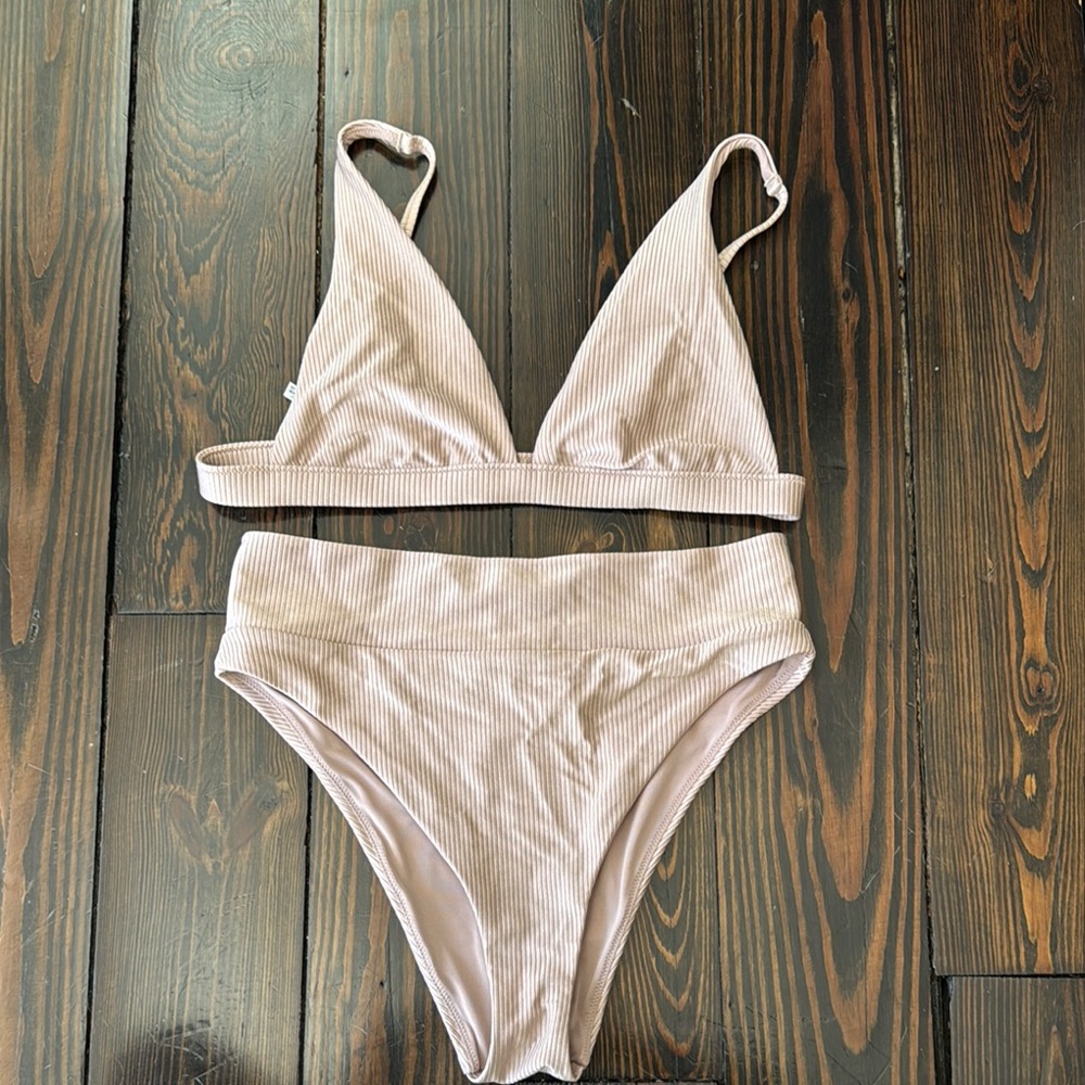 Stylish Ribbed Bikini Set in Champagne